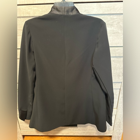 Lola & Sophie Tuxedo Blazer - Picture 2 of 3